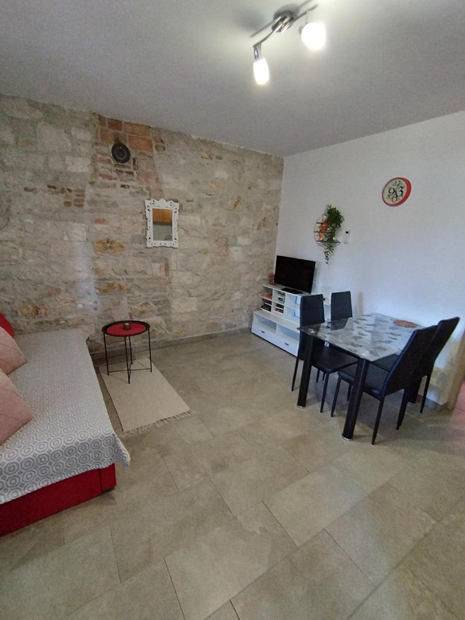 Apartmani Memic 100 M Do Plaze, Apartments Memic Only 100M From Beach Porec Exterior photo