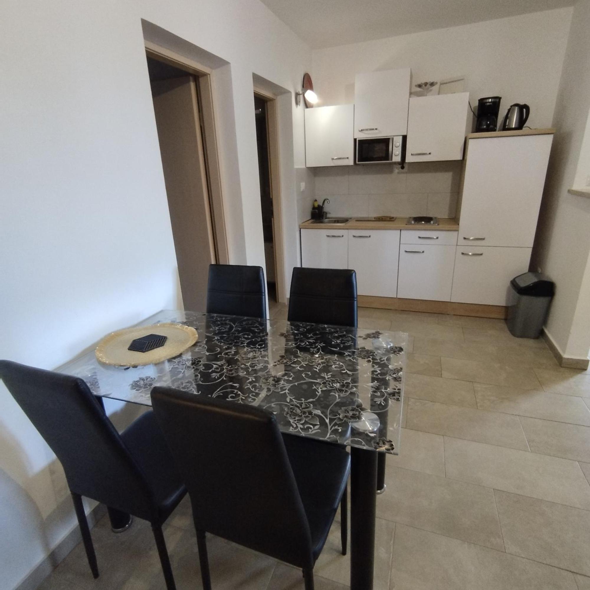 Apartmani Memic 100 M Do Plaze, Apartments Memic Only 100M From Beach Porec Exterior photo