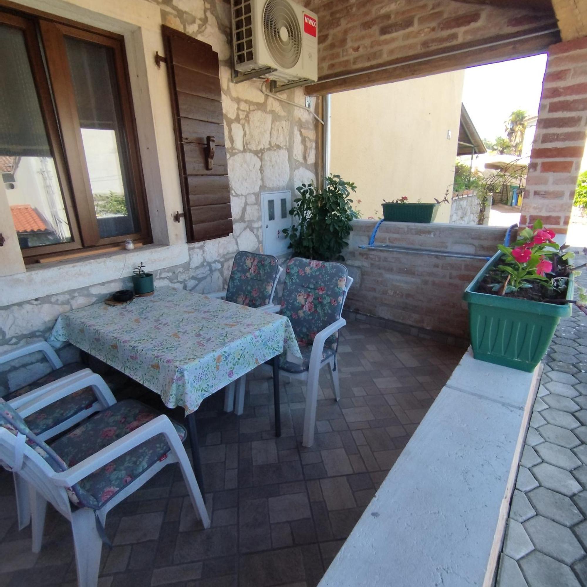 Apartmani Memic 100 M Do Plaze, Apartments Memic Only 100M From Beach Porec Exterior photo