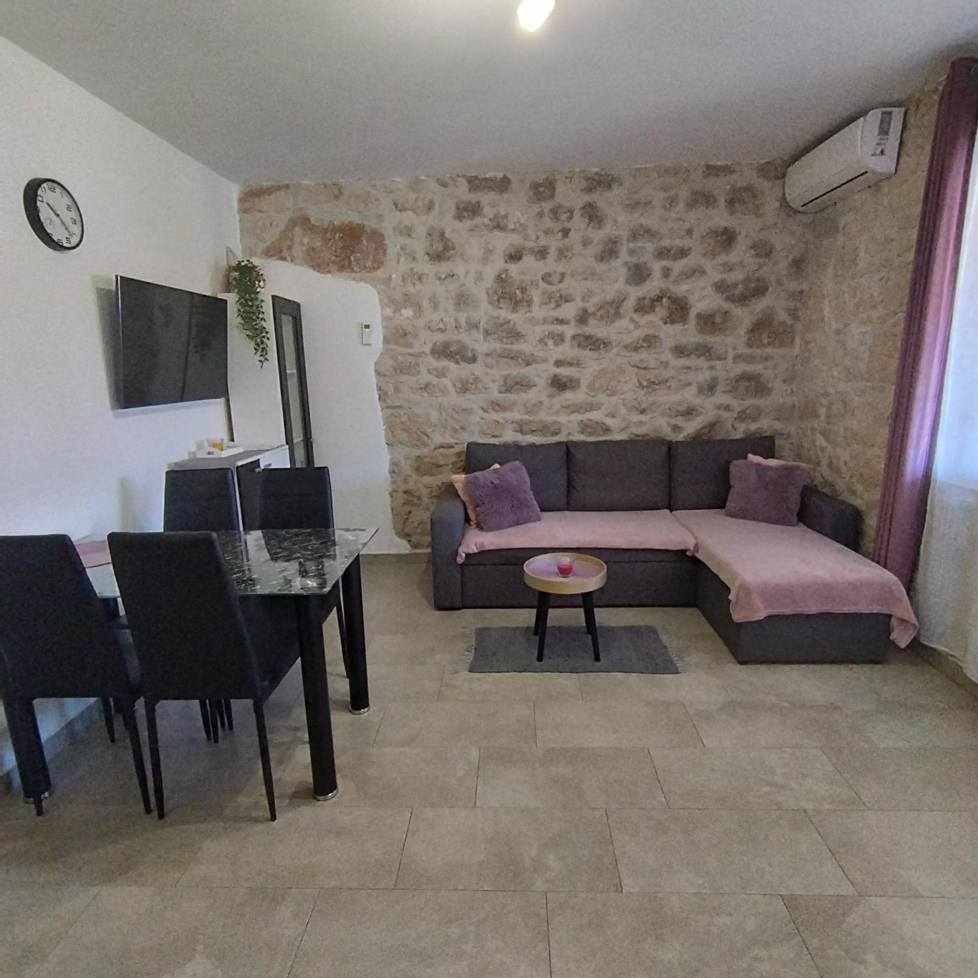 Apartmani Memic 100 M Do Plaze, Apartments Memic Only 100M From Beach Porec Exterior photo
